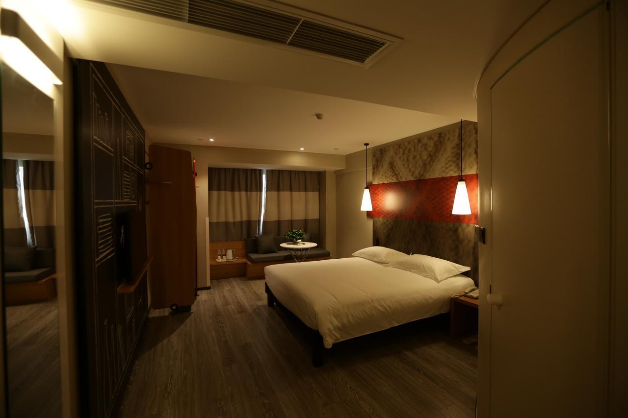 Ibis Chengdu West Jingcui Road Hotel Buitenkant foto