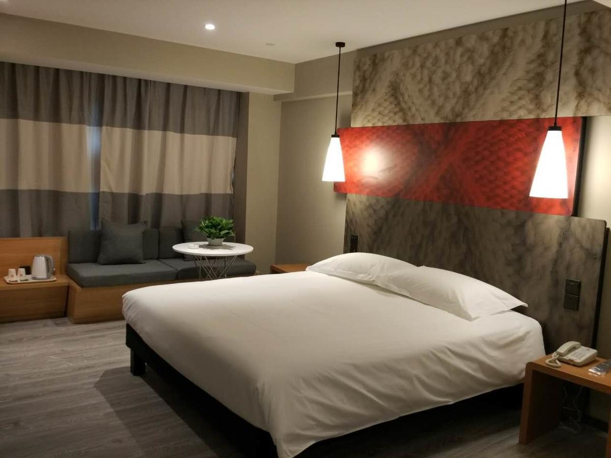 Ibis Chengdu West Jingcui Road Hotel Buitenkant foto