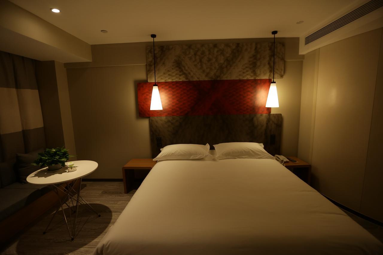 Ibis Chengdu West Jingcui Road Hotel Buitenkant foto