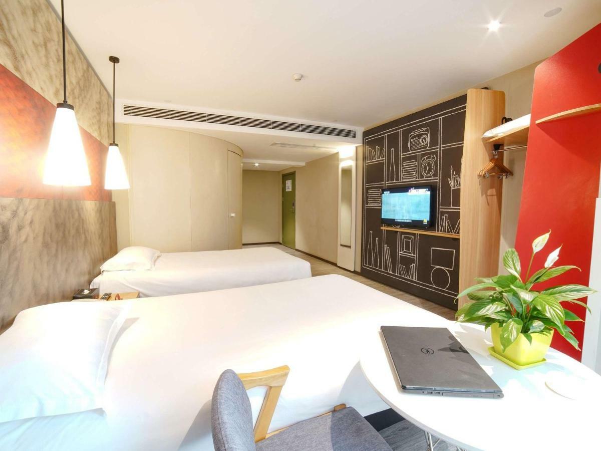 Ibis Chengdu West Jingcui Road Hotel Buitenkant foto